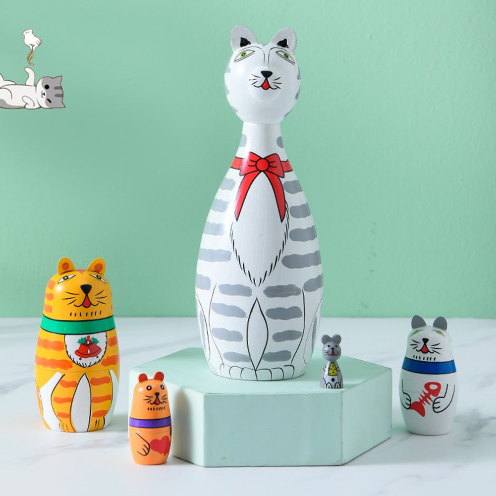 lindo juego de muñecas de anidación de gatos