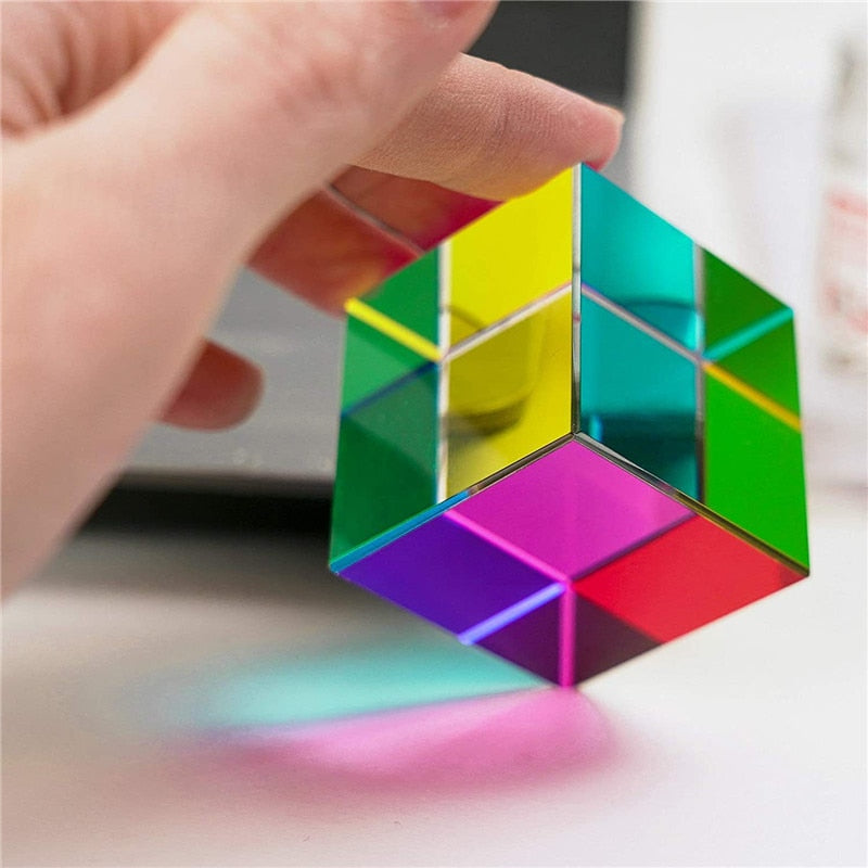 Optical Rainbow Cube