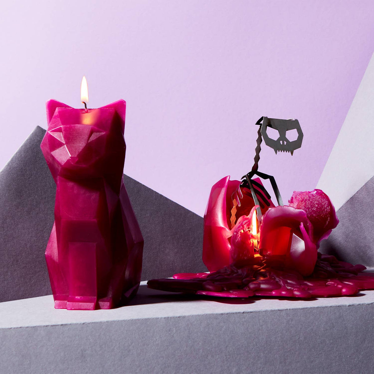PyroPet Kisa Cat Candle, Burgundy