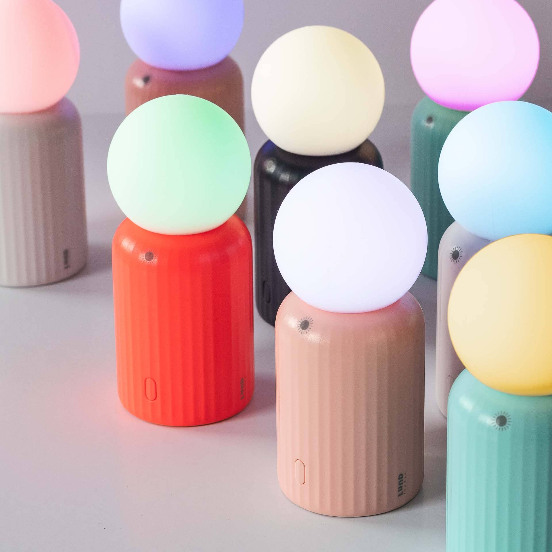 Mini Wireless 8 Colour Changing Lamp