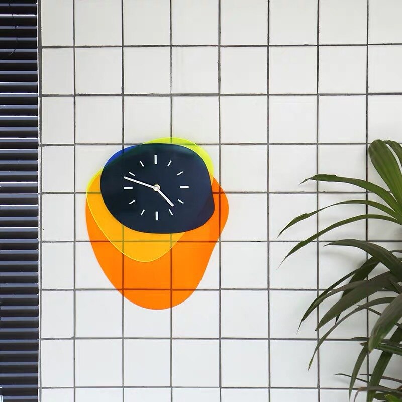 Reloj de pared surrealista posmoderno