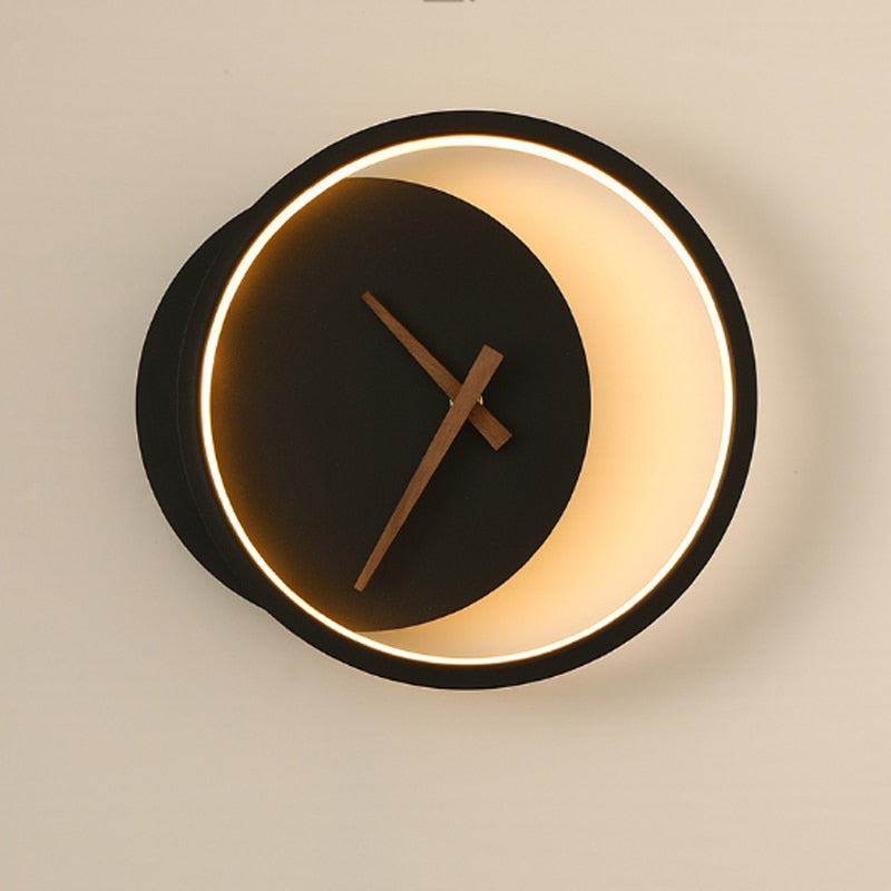 Reloj de pared iluminado minimalista