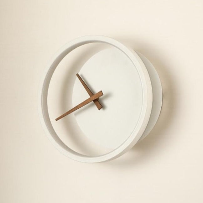 Reloj de pared iluminado minimalista